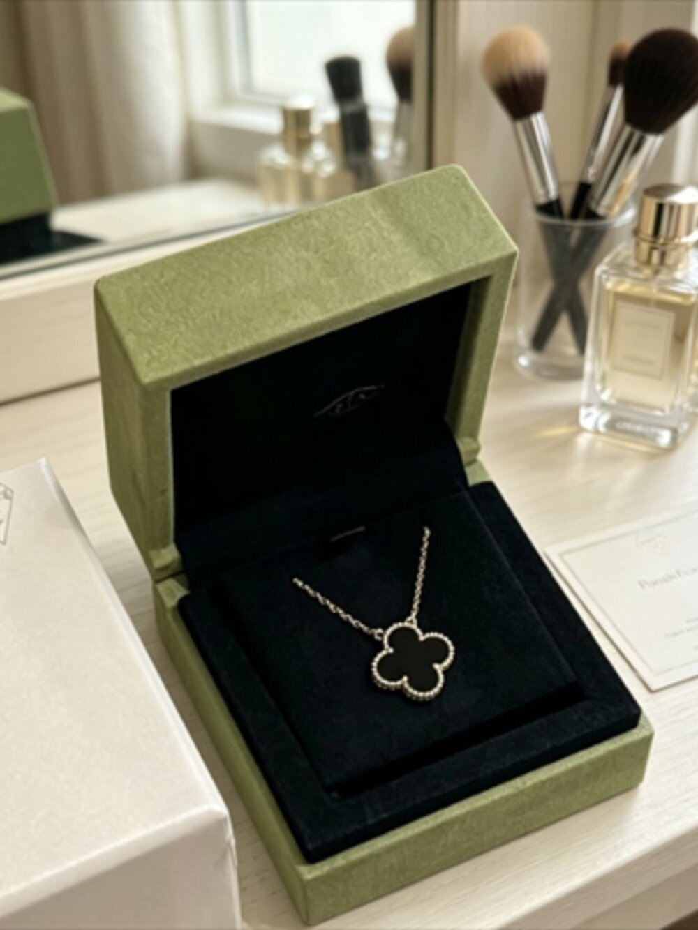 ✨Van Cleef & Arpels Black Necklace✨